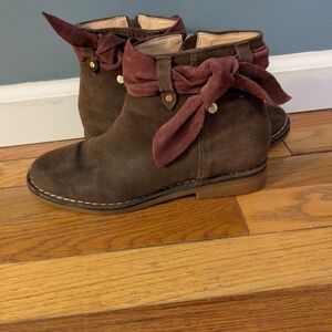 Hush Puppies Brown Ankle Boots with Burgundy Accents